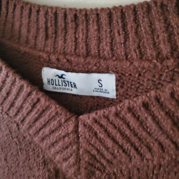 Brown Hollister v neck cropped sweater - Picture 3 of 6